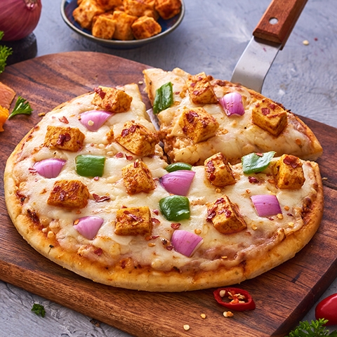 The Classic paneer pizza from EatFit.