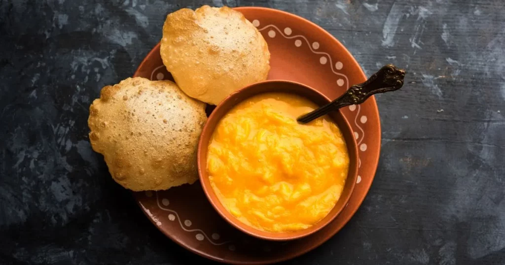 Aamras with poori