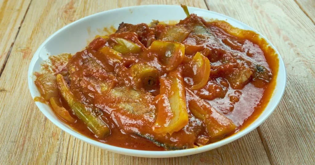 Karuvadu Kuzhambu (Dry Fish Curry)