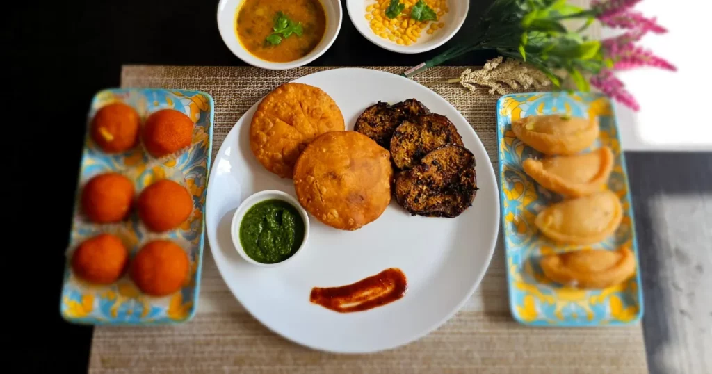 Kachori with Sabzi